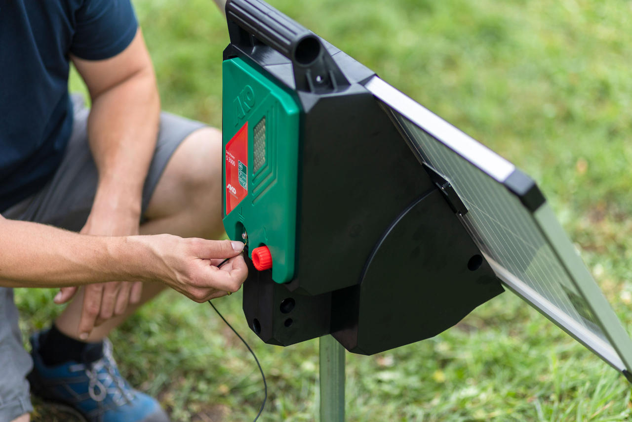 AKO Électrificateur solaire Sun Power S 3000