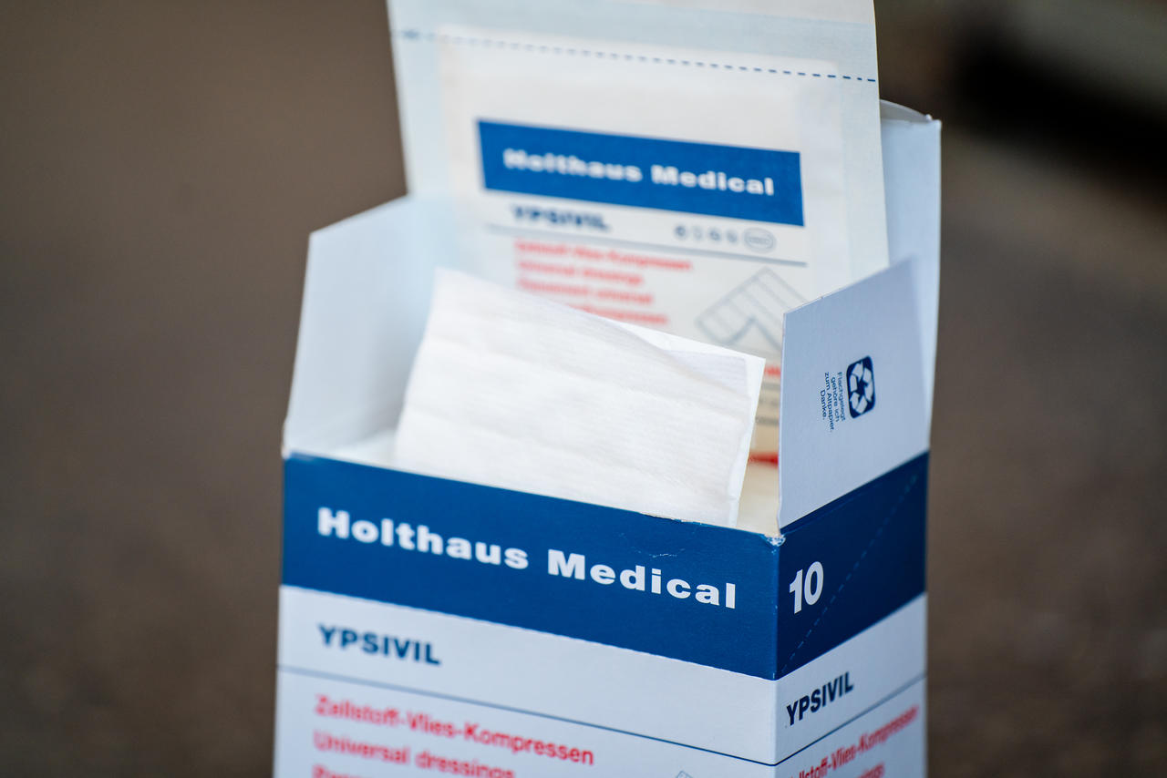 Holthaus YPSIVIL - compresses 10cm x 10cm